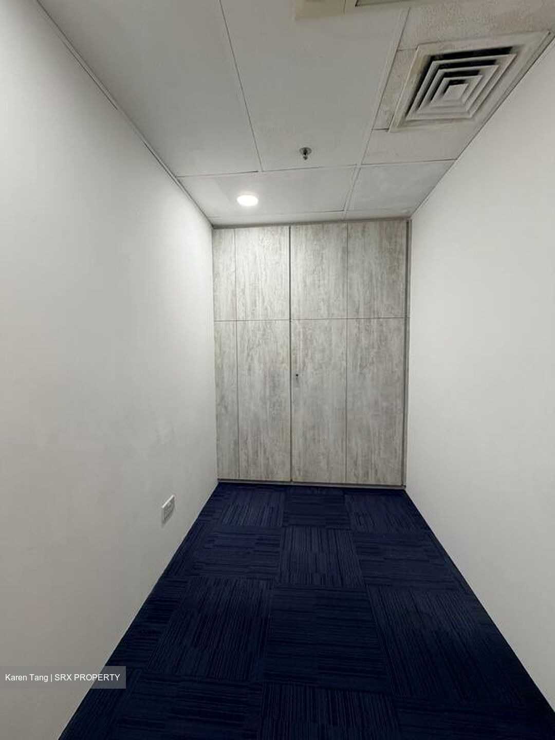 International Plaza (D2), Office #524794821